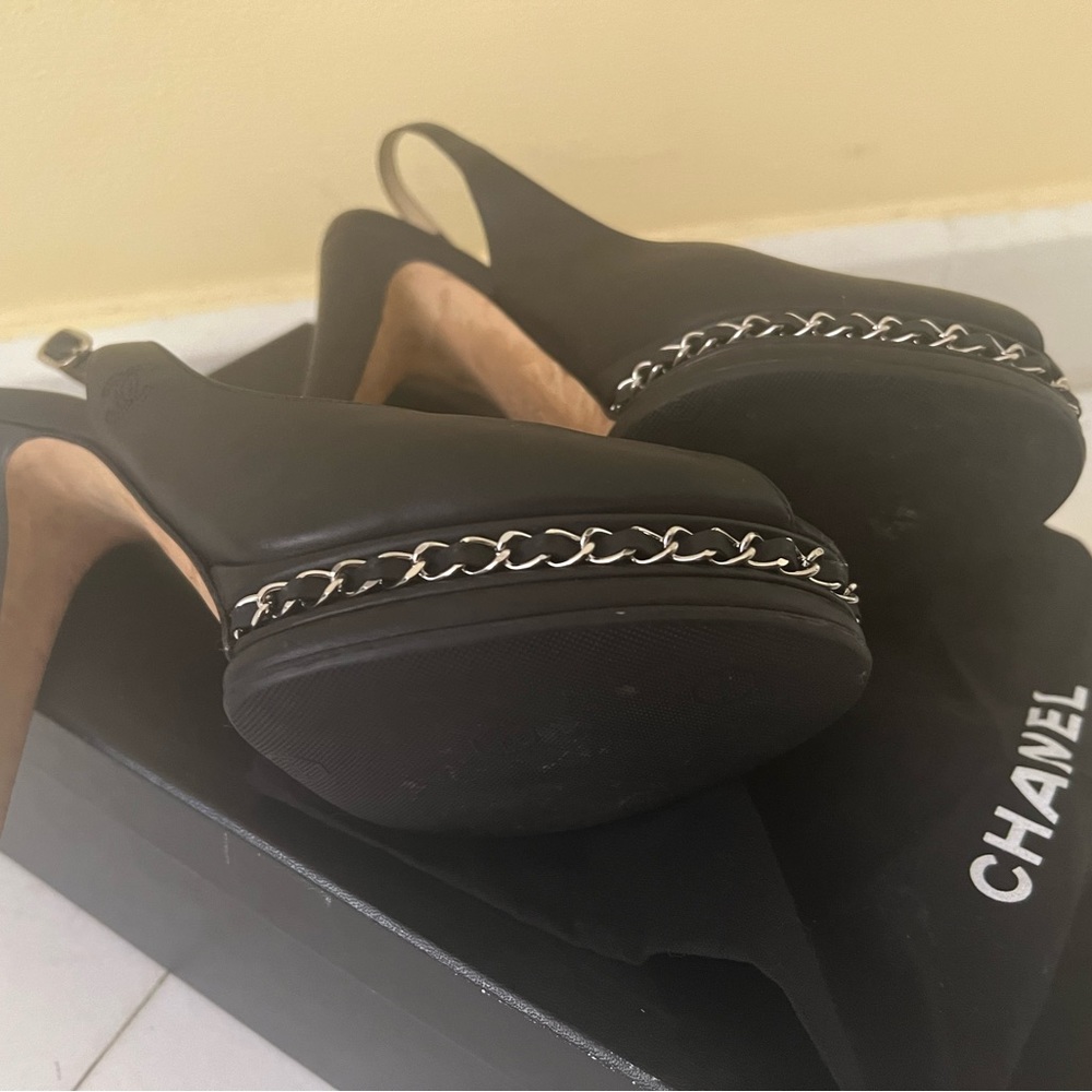Chanel shoes - Picture 7 of 10